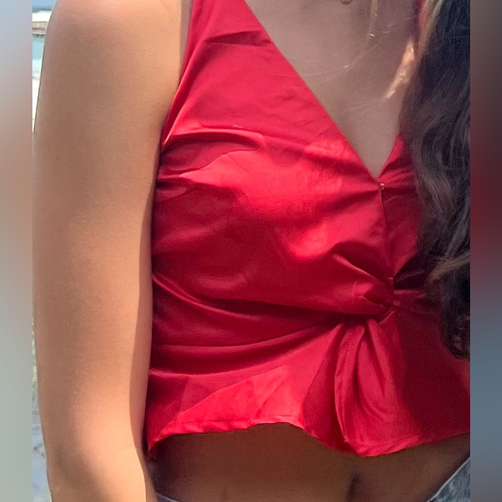 V Neck Twist Top Red Small